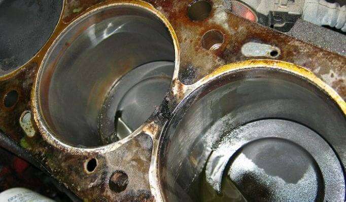 Compression Leak Between Cylinders - No Coolant Or Oil Leaks