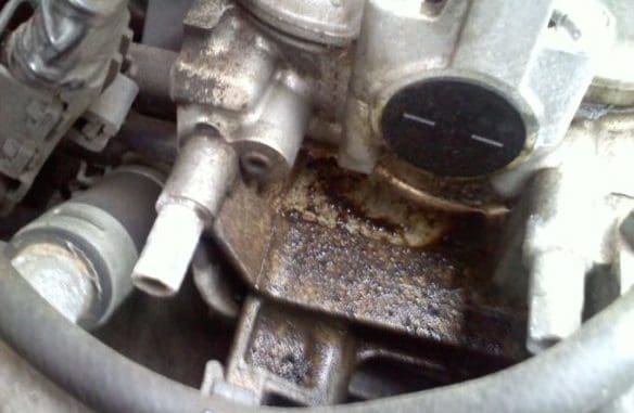Engine Oil Leaks - Finding them - Tips and repair recommendations.