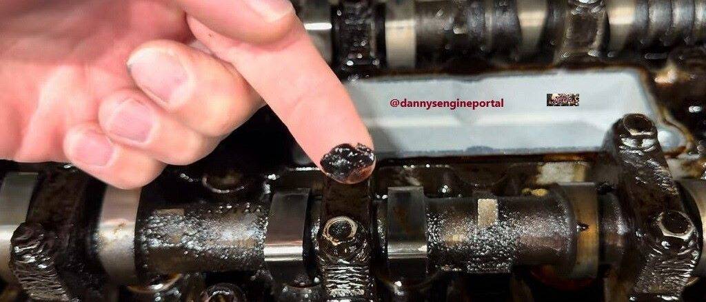 Engine Oil Sludge On Engine Parts