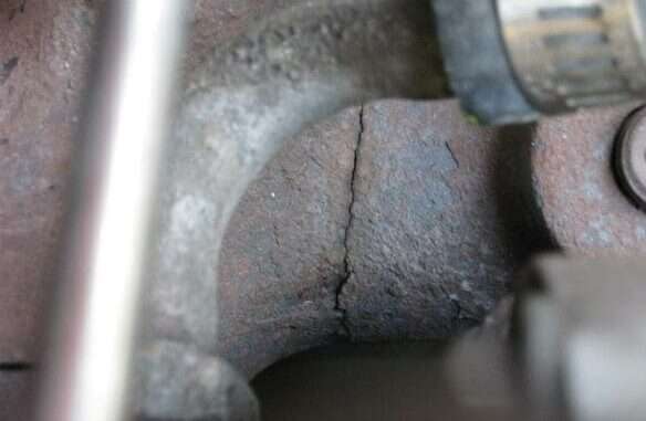 Exhaust Manifold Leaks - Causes, Failure Signs, Potential Damage