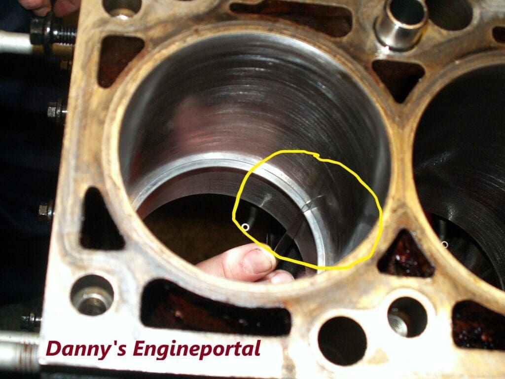 Ring Gap In Lower Cylinder