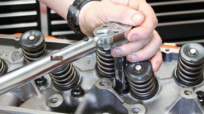 Using Torque Wrench to Tighten Torque To Yield Bolts